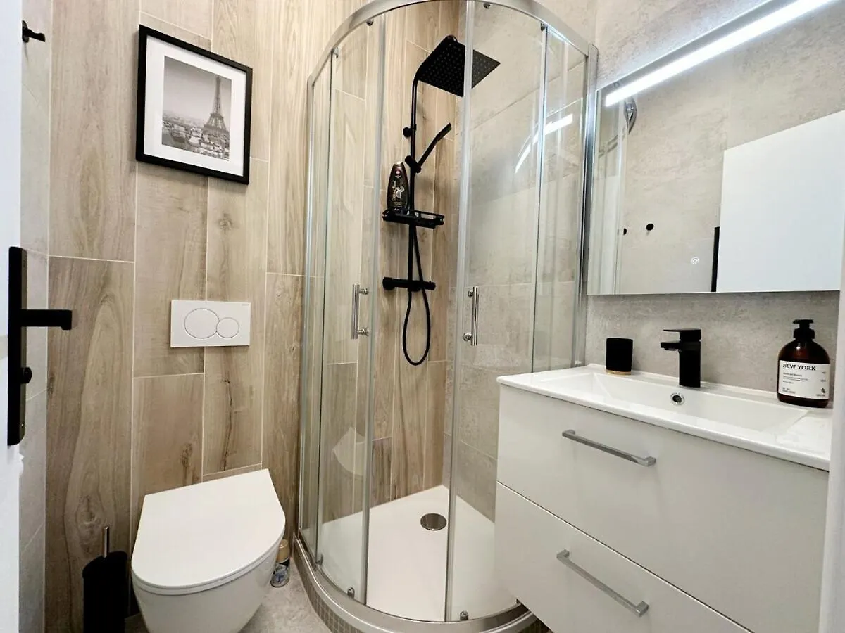 F2 Rue Des Freres Pradignac , Hypercentre 2 Min From Palais Of Festivals Apartment Cannes