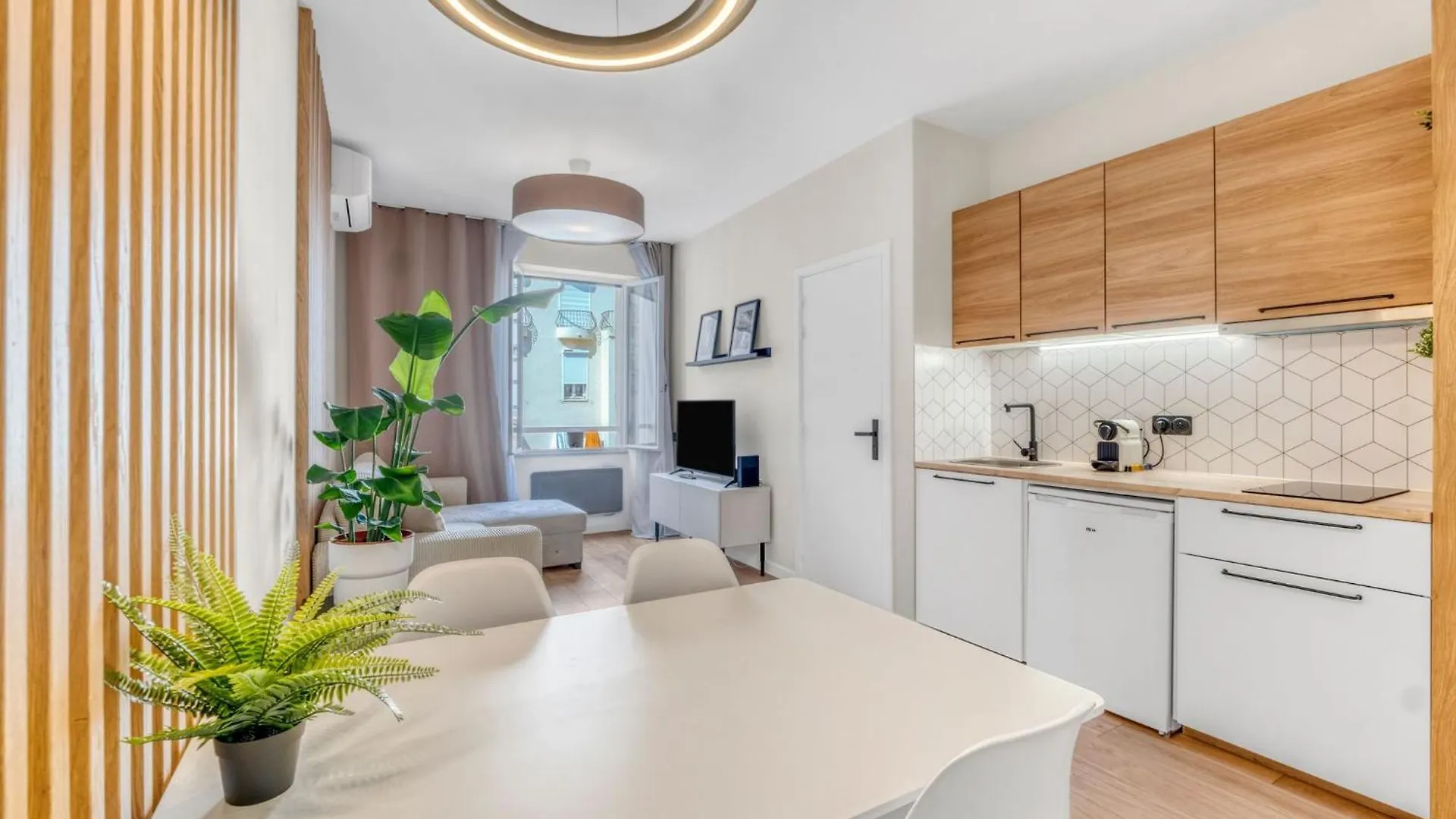 F2 Rue Des Freres Pradignac , Hypercentre 2 Min From Palais Of Festivals Apartment Cannes