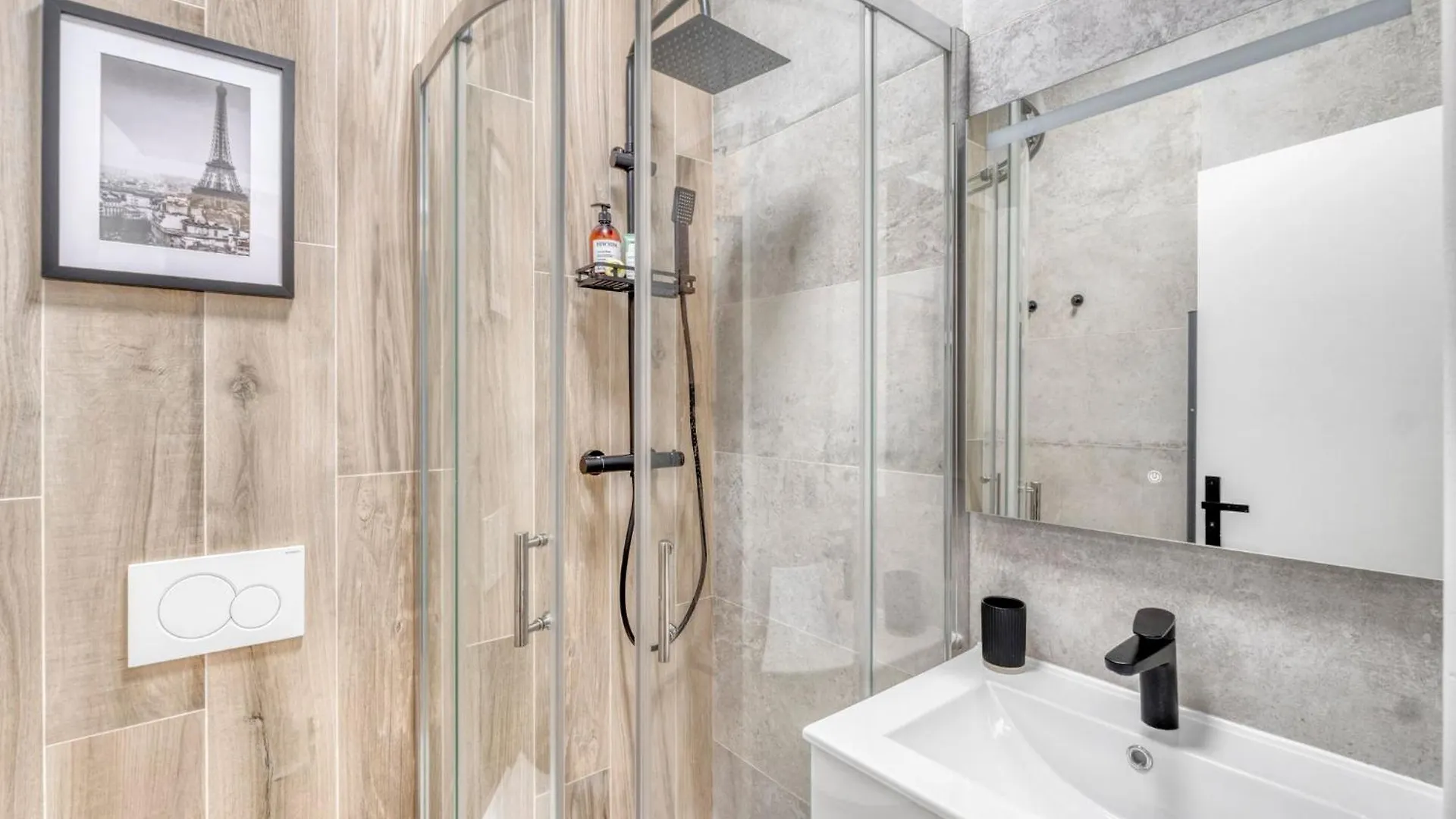 F2 Rue Des Freres Pradignac , Hypercentre 2 Min From Palais Of Festivals Apartment Cannes France