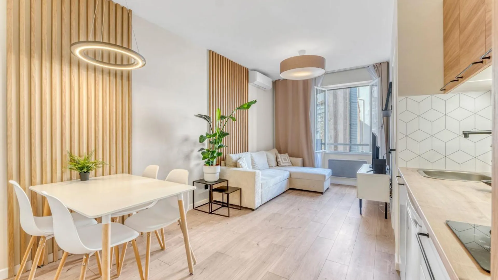 F2 Rue Des Freres Pradignac , Hypercentre 2 Min From Palais Of Festivals Apartment Cannes France